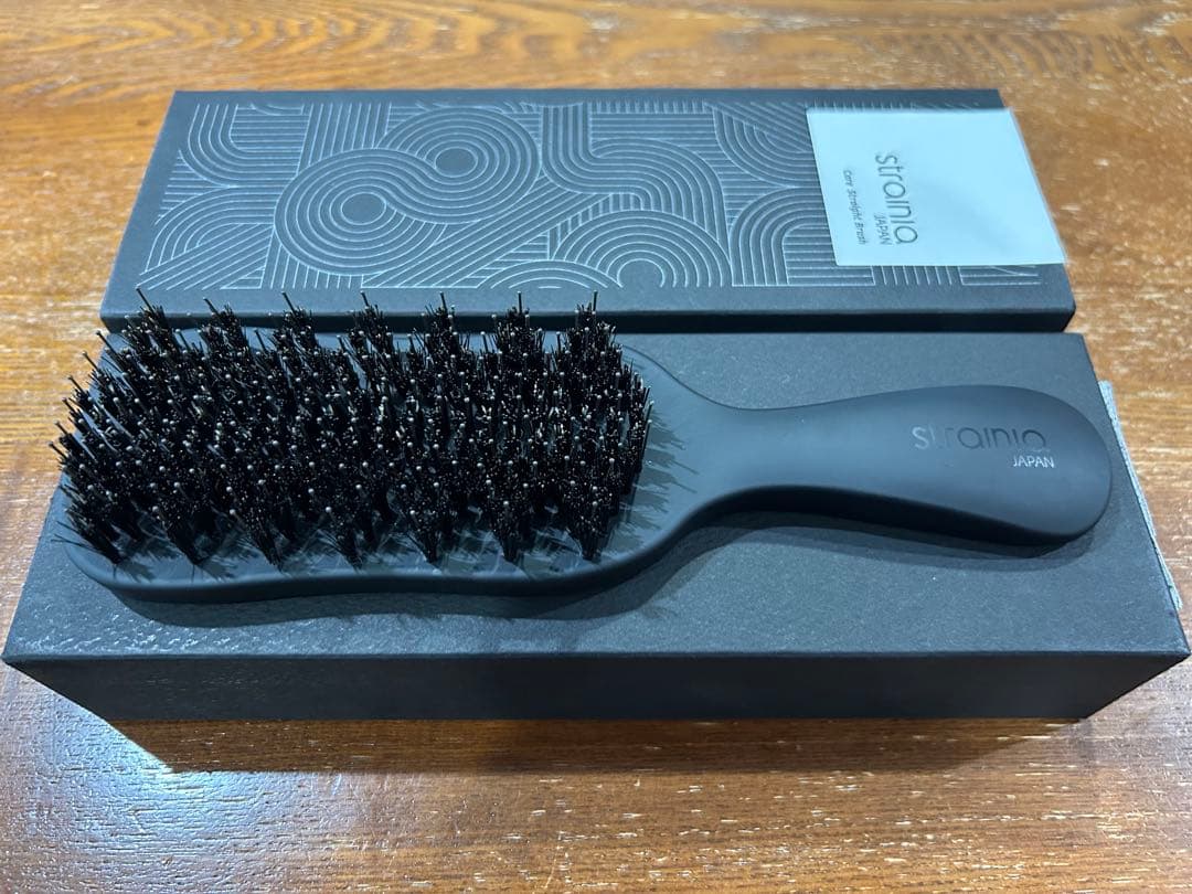 【美品】strainia ストレーニア　ケアストレートブラシ